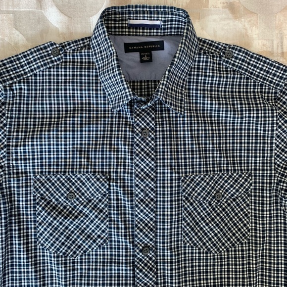 Banana Republic Men’s Small button-down shirt - Picture 2 of 5